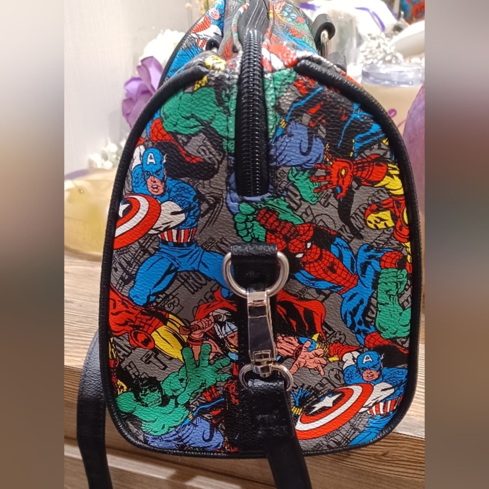 Loungefly Marvel Crossbody - Picture 4 of 5